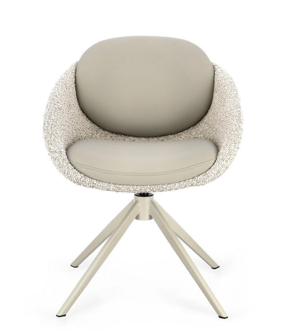 Drehstuhl Averik Beige von Bizzotto, freigestellte Ansicht von schräg vorn, im STUFF Shop