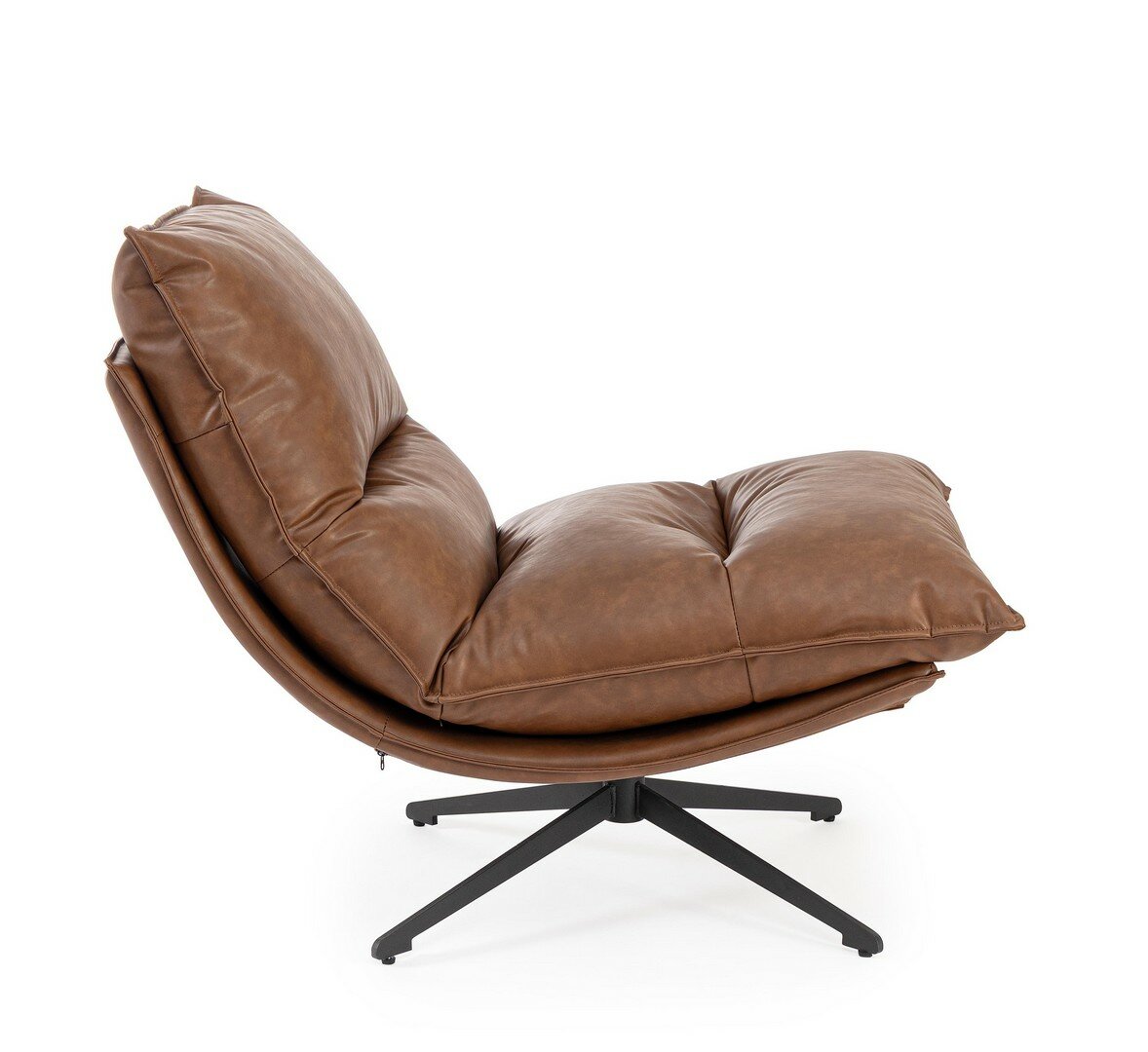 Drehsessel Alanez Cognac von Bizzotto in der Seitenansicht, im STUFF Shop