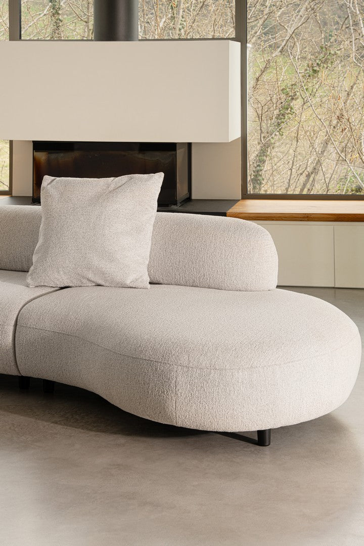 Sofa Afrodite von Bizzotto in einem eingerichteten Wohnraum (3), im STUFF Shop
