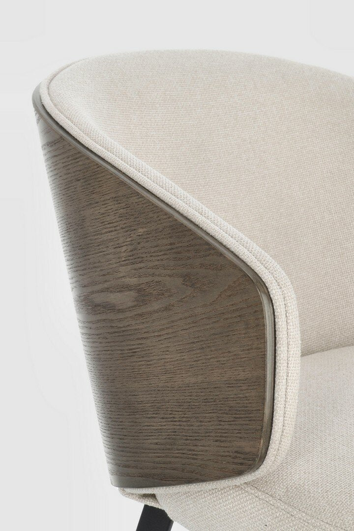 Stuhl Kinsley Light von Bizzotto, Nahaufnahme von Bezug und Verarbeitung (1), im STUFF Shop