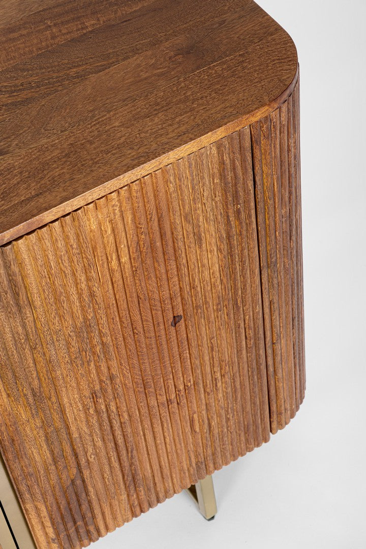 Sideboard Vilas 2 Türen von Bizzotto im eingerichteten Wohnraum, im STUFF Shop
