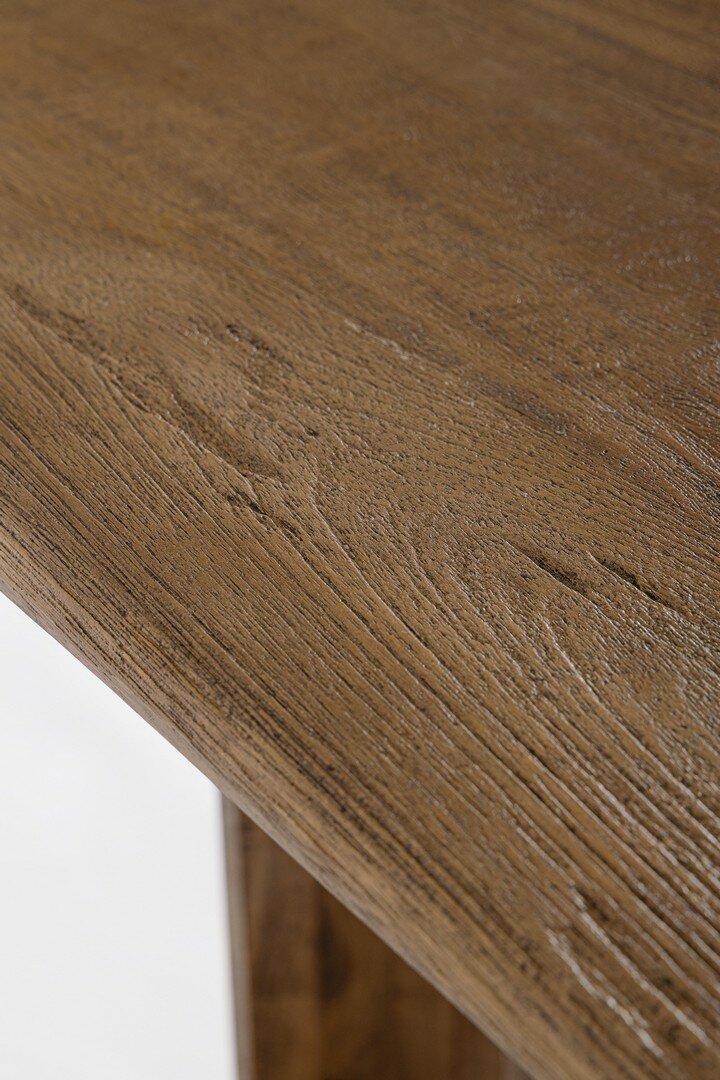 Konsole Orlando Braun, Detail der Holzmaserung