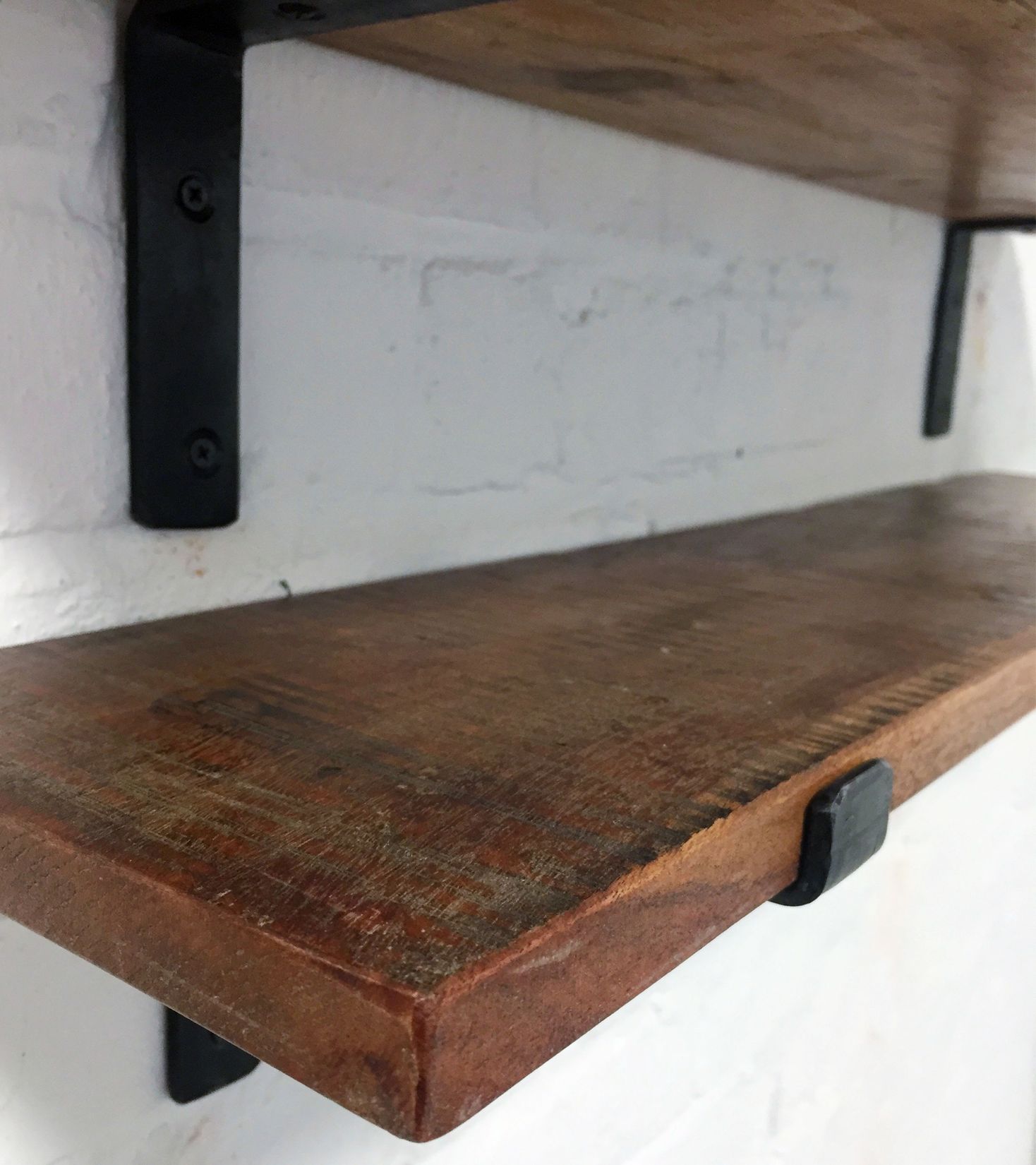 Wandregal aus Altholz im Vintage Design braun STUFF Loft