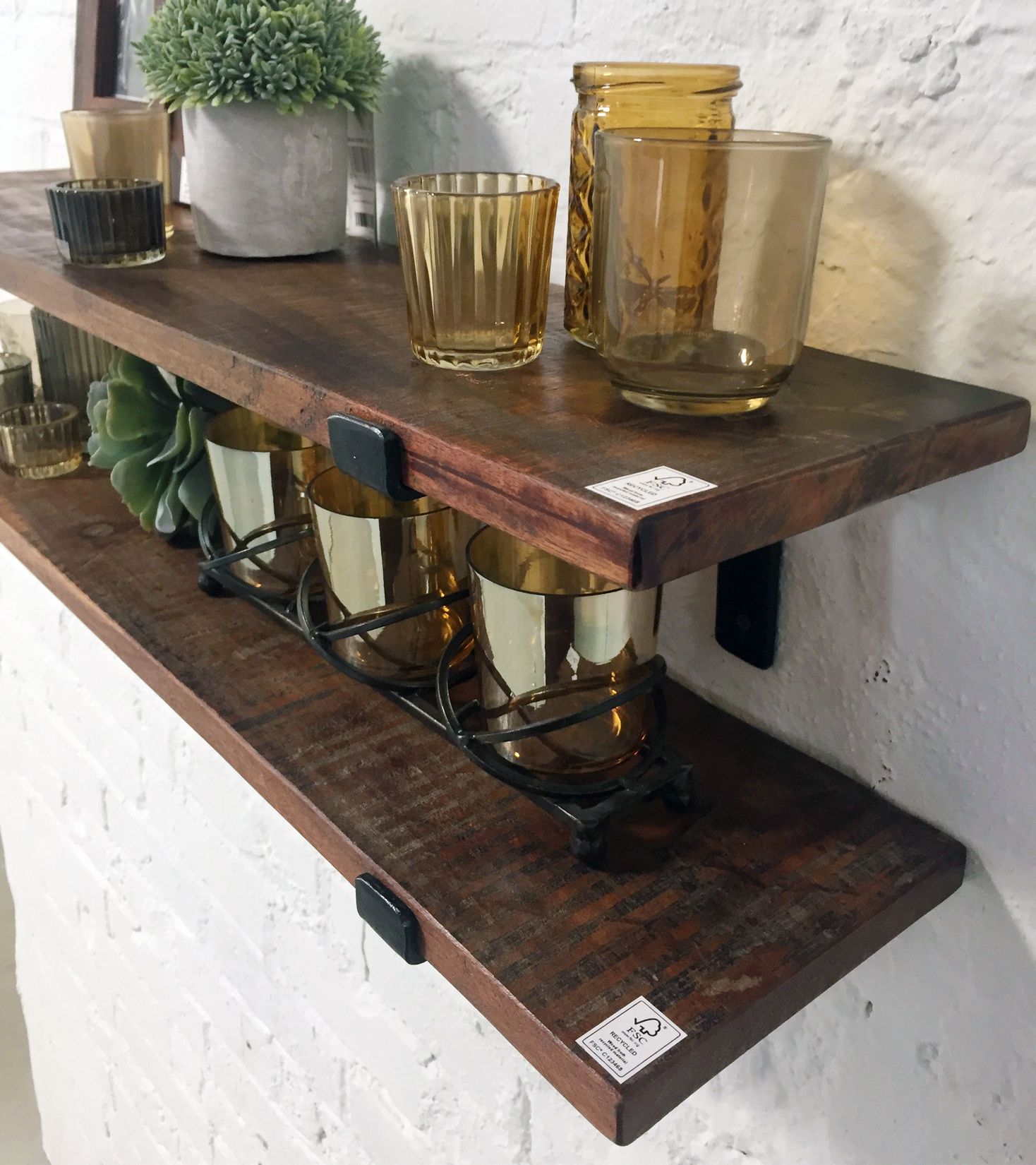 Wandregal aus Altholz im Vintage Design braun STUFF Loft