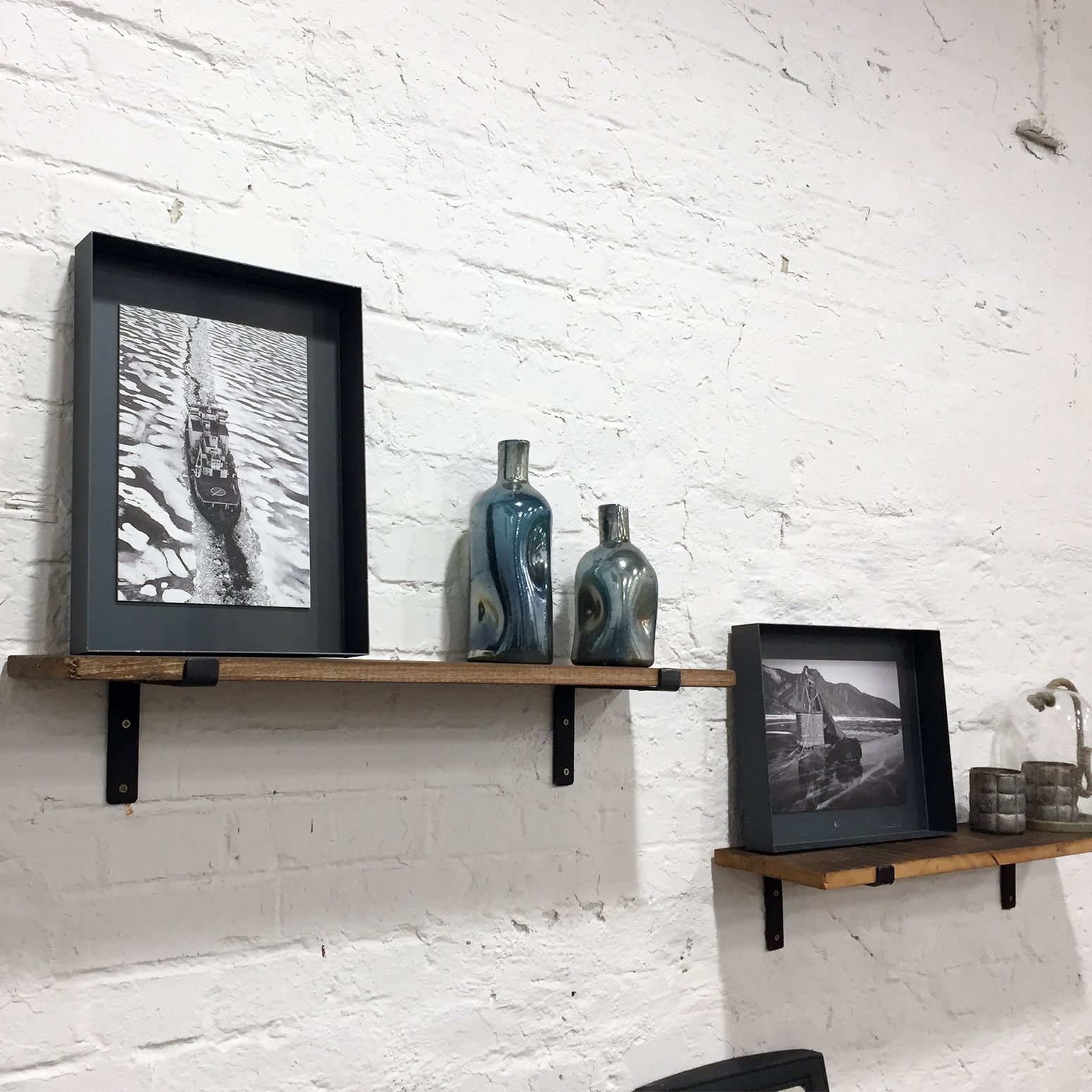 Wandregal aus Altholz im Vintage Design braun STUFF Loft