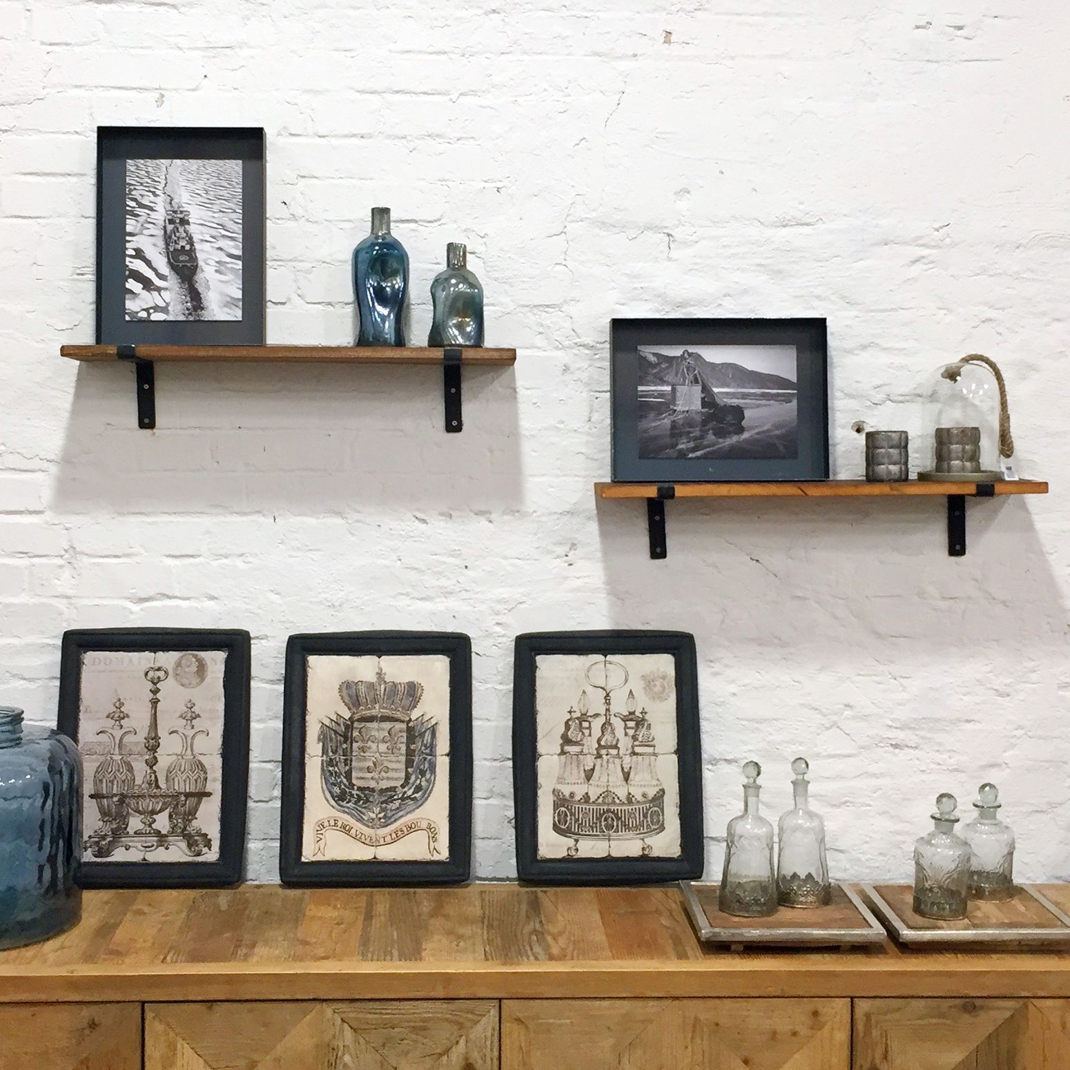 Wandregal aus Altholz im Vintage Design braun STUFF Loft