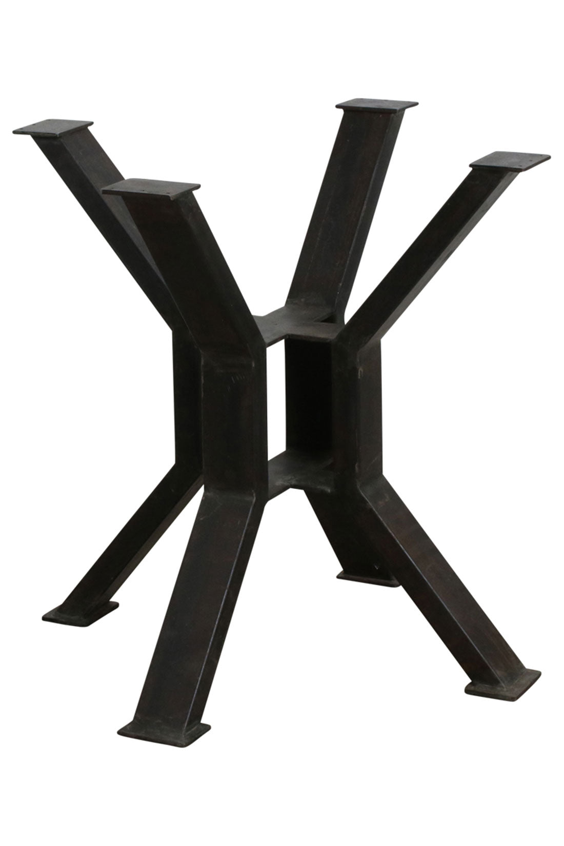 Runder Esstisch im Vintage-Industrial Design Handmade aus recyceltem Altholz von STUFF Loft