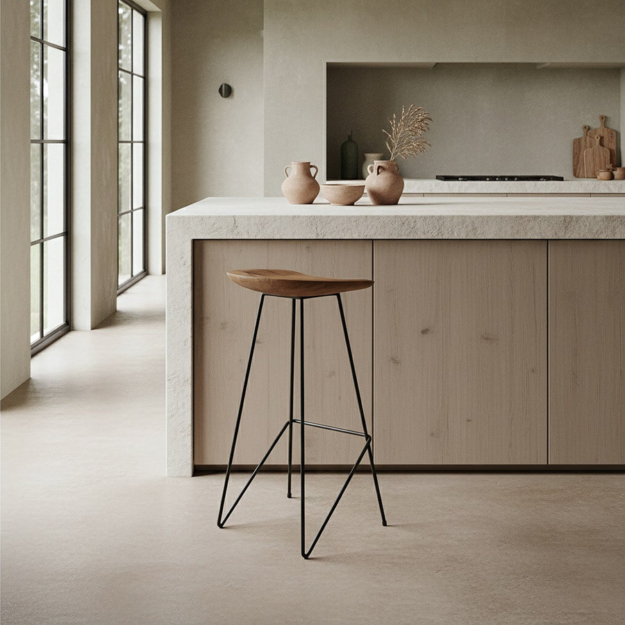 Barhocker Loft Frame Teak Natural aus Teakholz und Metall | STUFF Loft