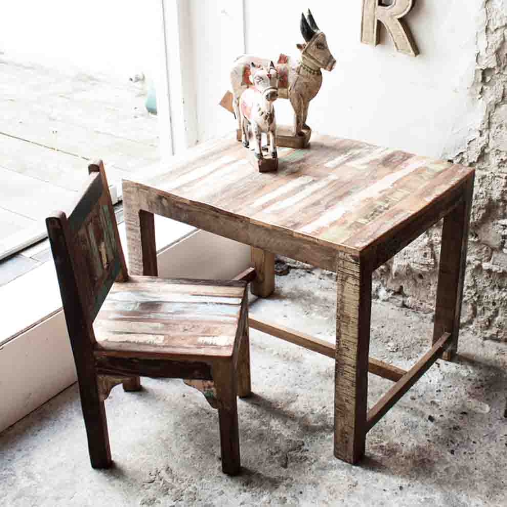 Kinderspieltisch aus Holz in Vintage Shabby-Chic