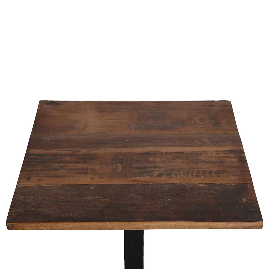 Quadratischer Bistrotisch aus massivem Altholz mit Eisenfuß für Gastronomie und Bistro | STUFF Loft