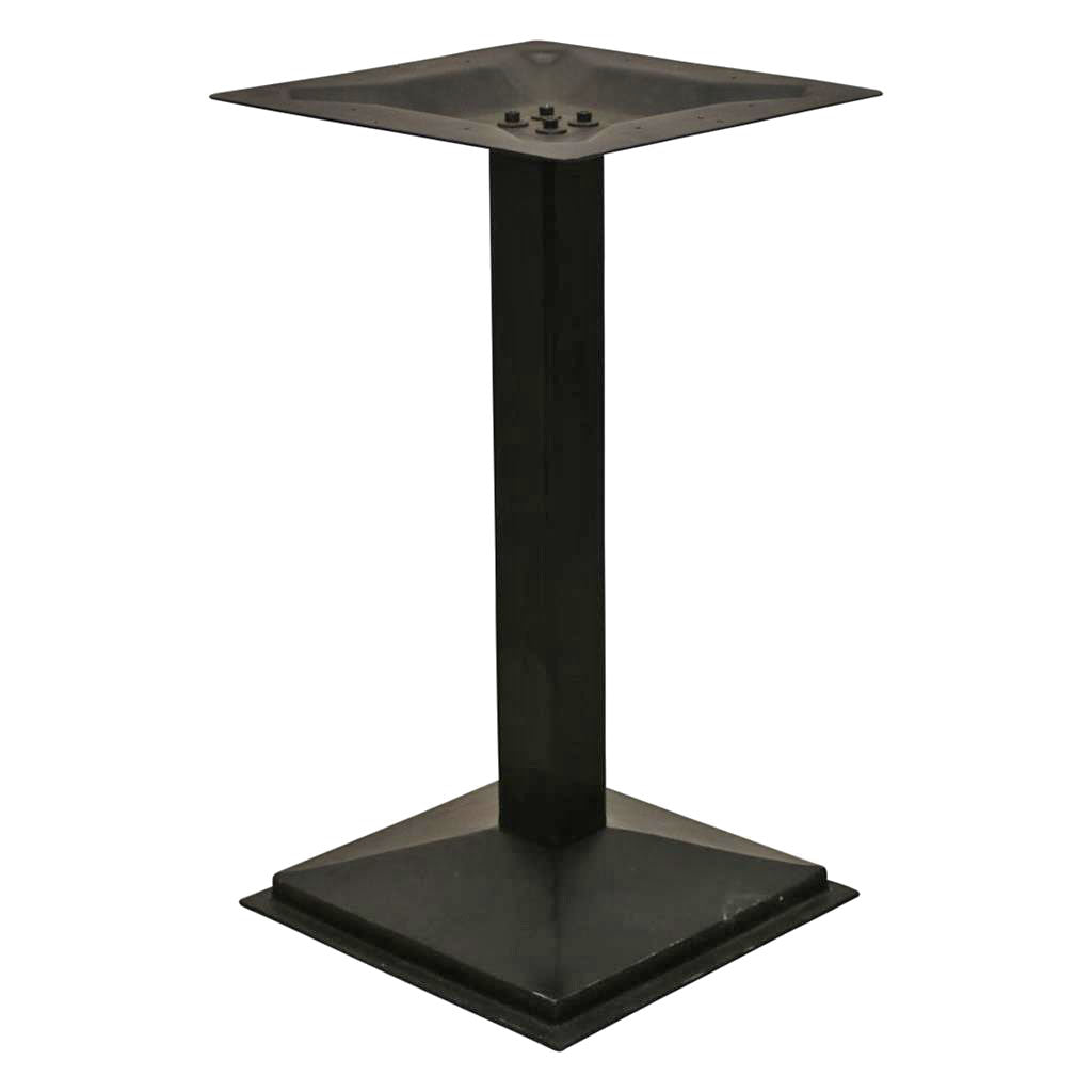 Quadratischer Bistrotisch aus massivem Altholz mit Eisenfuß für Gastronomie und Bistro | STUFF Loft