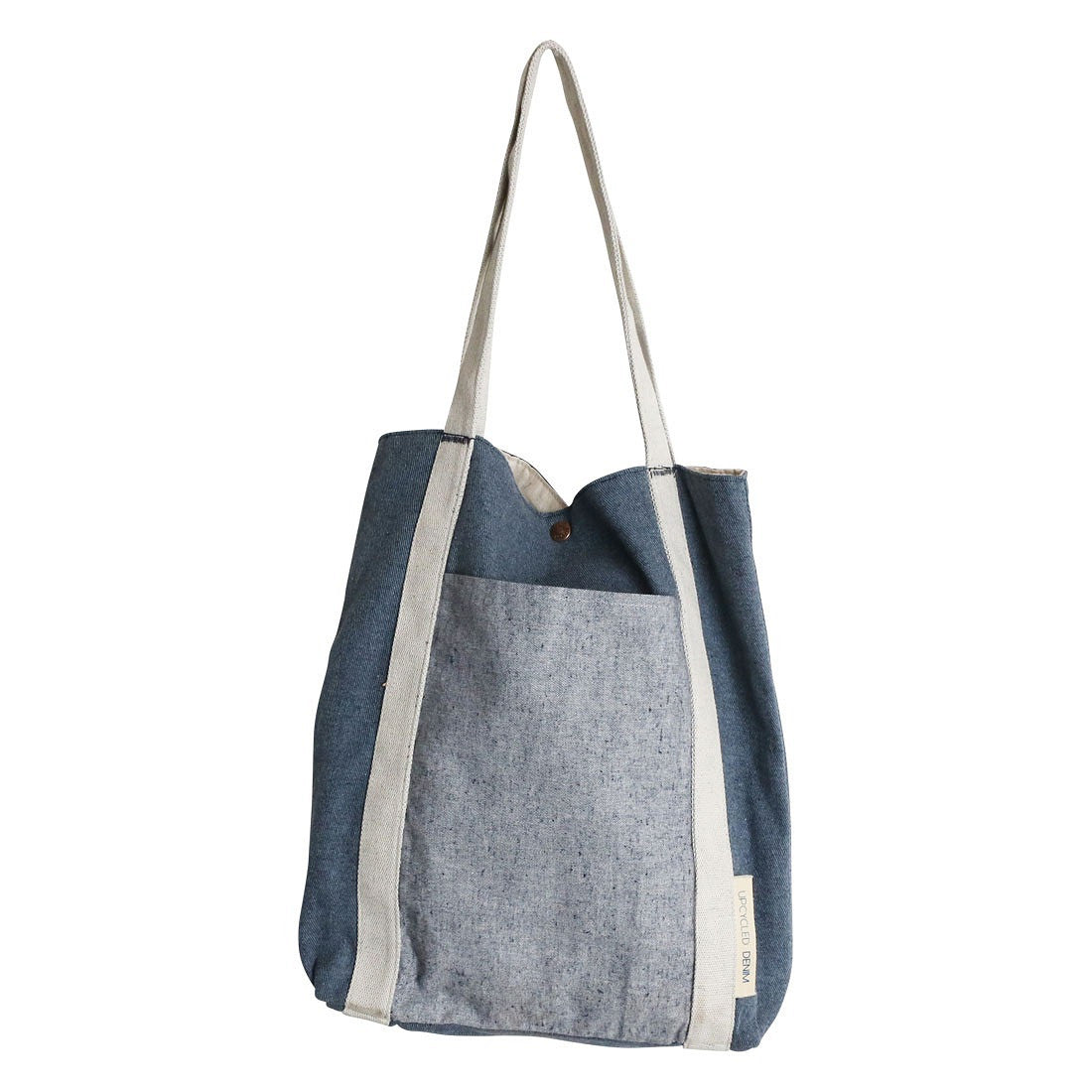 Nachhaltiger Shopper aus Upcycled Denim mit cremefarbenen Tragehenkeln | STUFF Loft