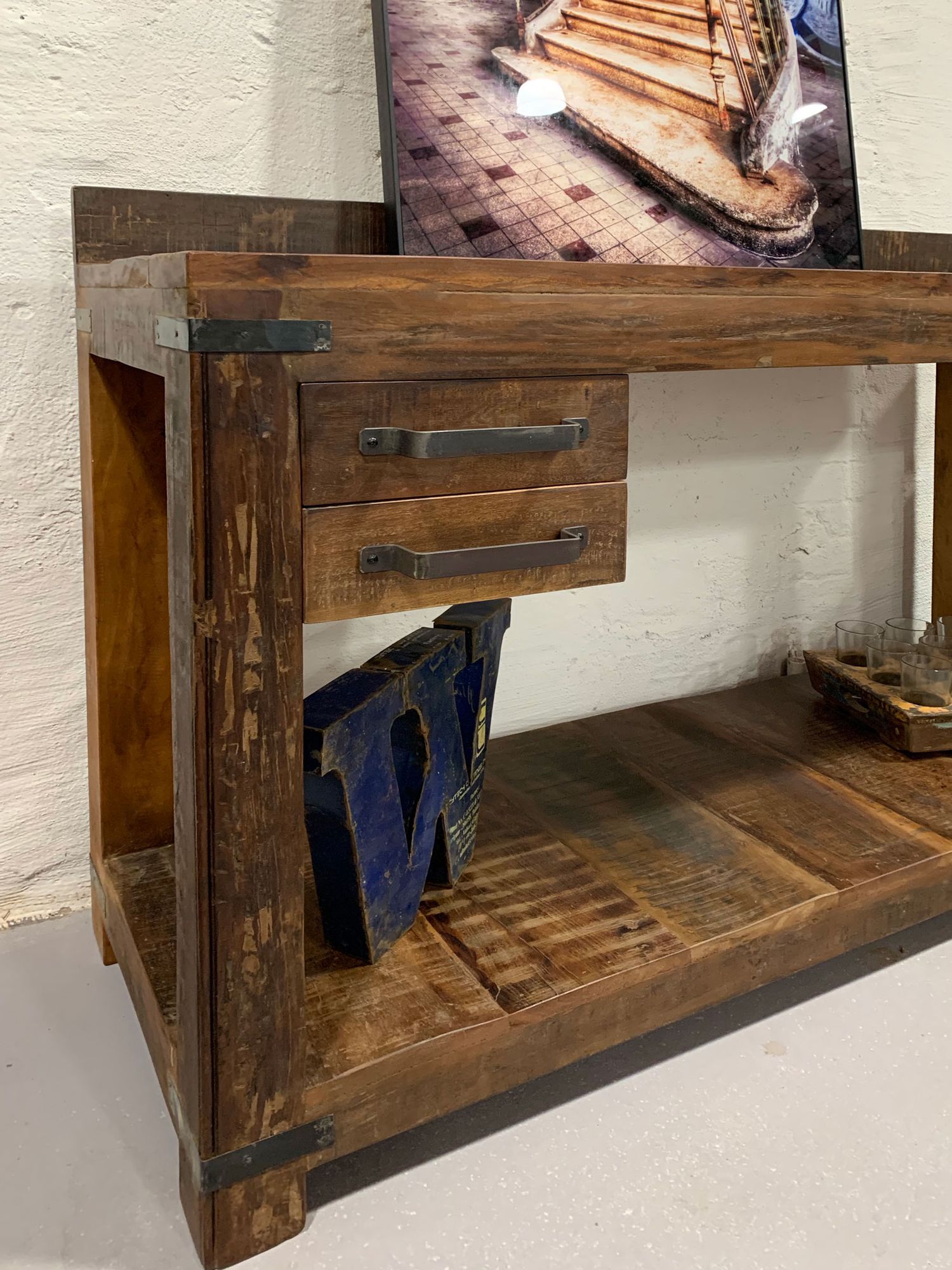 Vintage Konsolentisch aus FSC-zertifiziertem Hartholz mit Schubladen