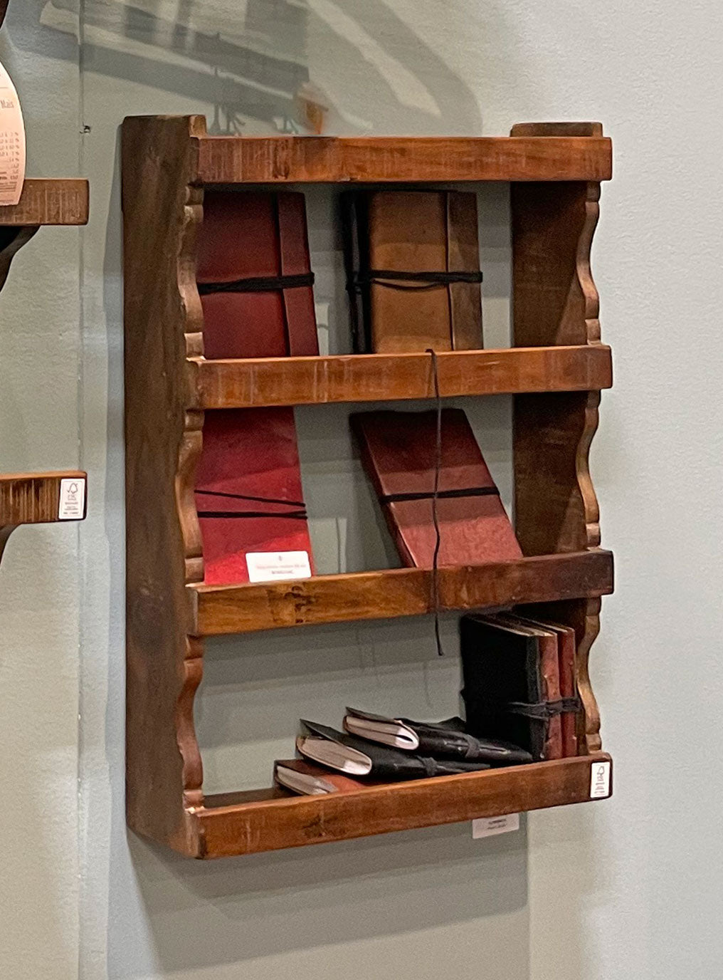 Wandregal 3 Böden aus der Factory Kollektion | STUFF Loft