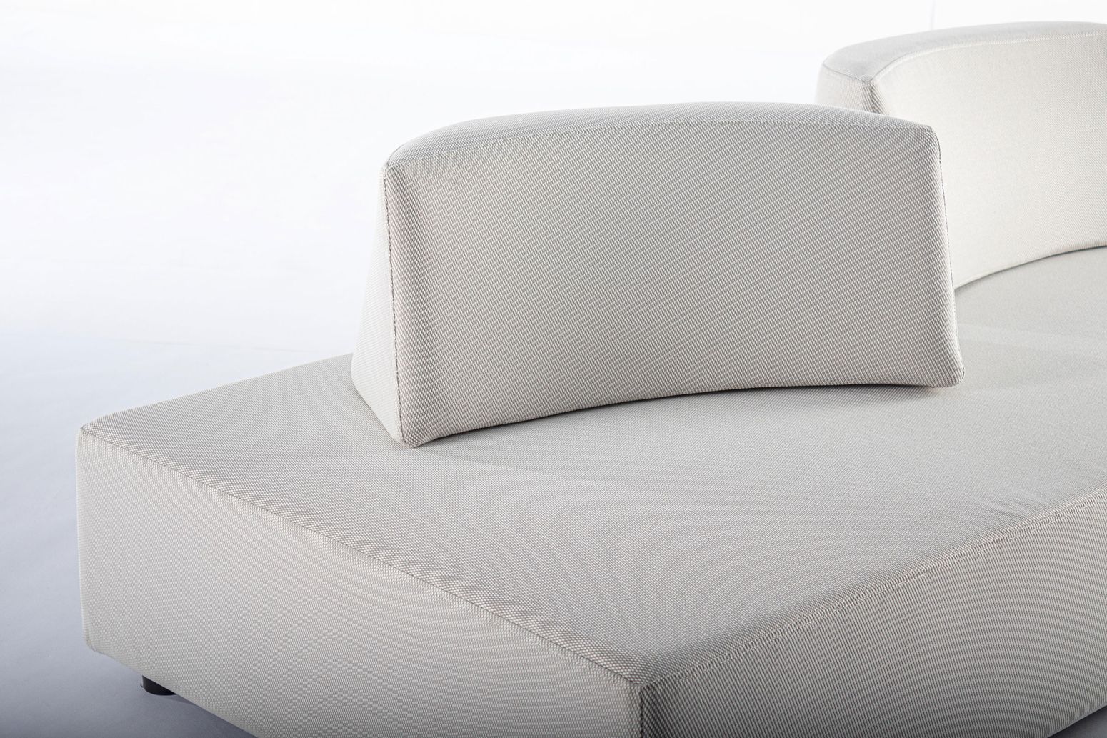 Outdoor Sofa Piper Eckgarnitur mit Kissen von Bizzotto | STUFF Shop