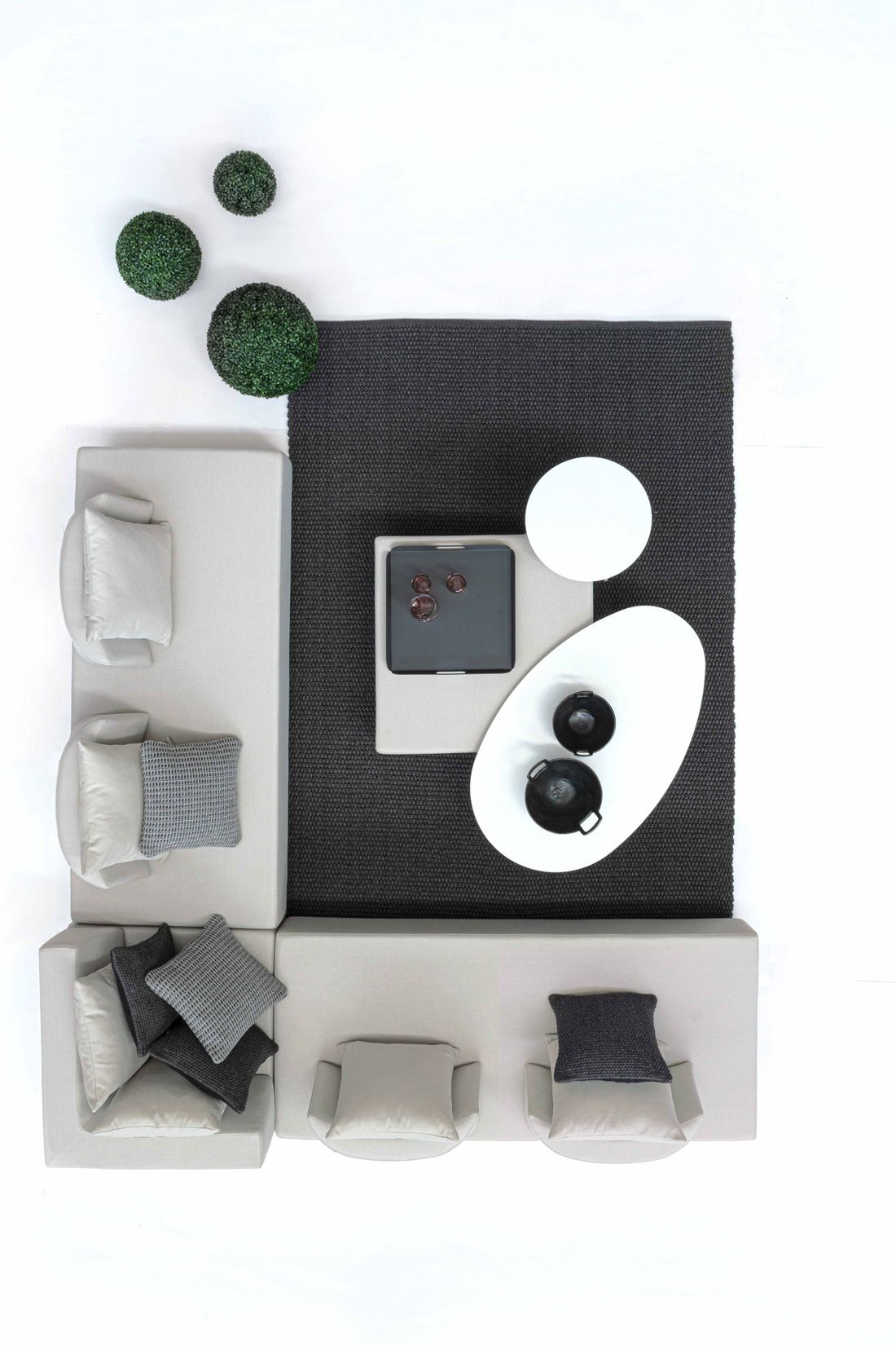 Outdoor Sofa Piper Eckgarnitur mit Kissen von Bizzotto | STUFF Shop