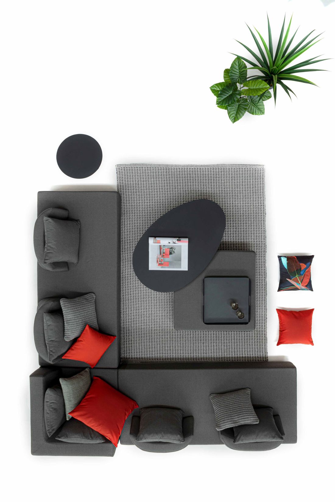 Outdoor Sofa Piper Eckgarnitur mit Kissen von Bizzotto | STUFF Shop