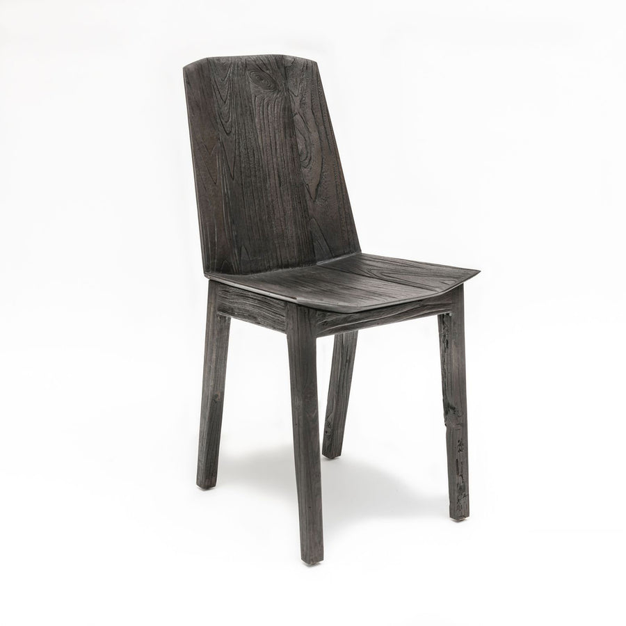 Stuhl Alba aus recyceltem Teakholz im Farbton Fume mit markanter Holzstruktur - Gommaire bei STUFF Shop online kaufen