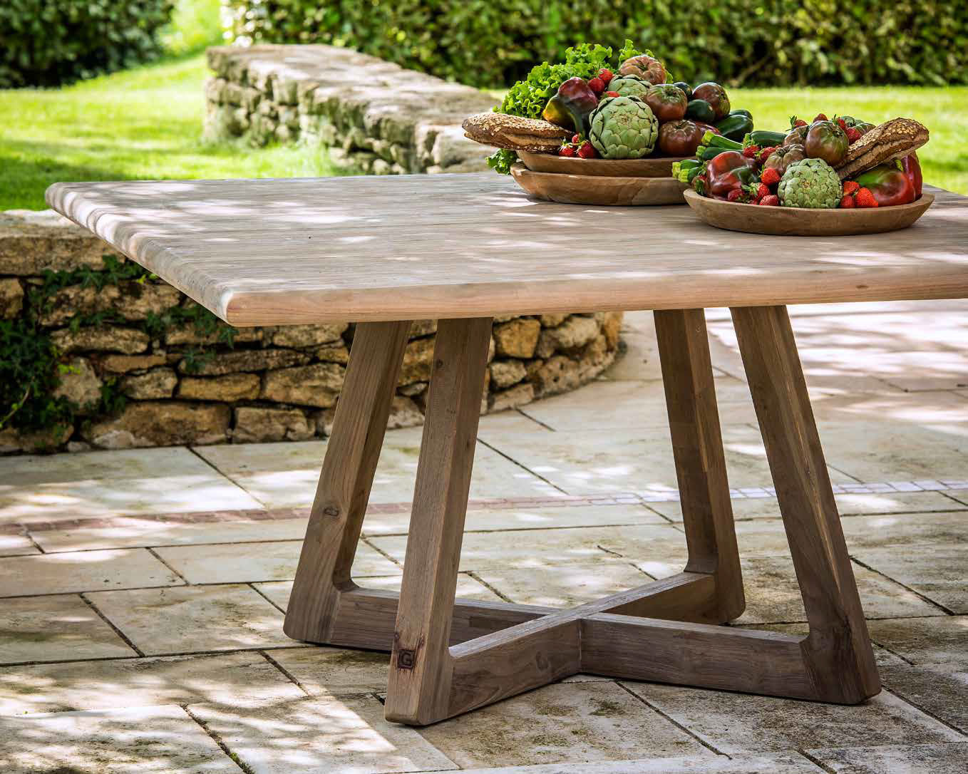 Teakholz Outdoor Esstisch Dennis large – Langlebig und wetterfest für das ganze Jahr - Gommaire