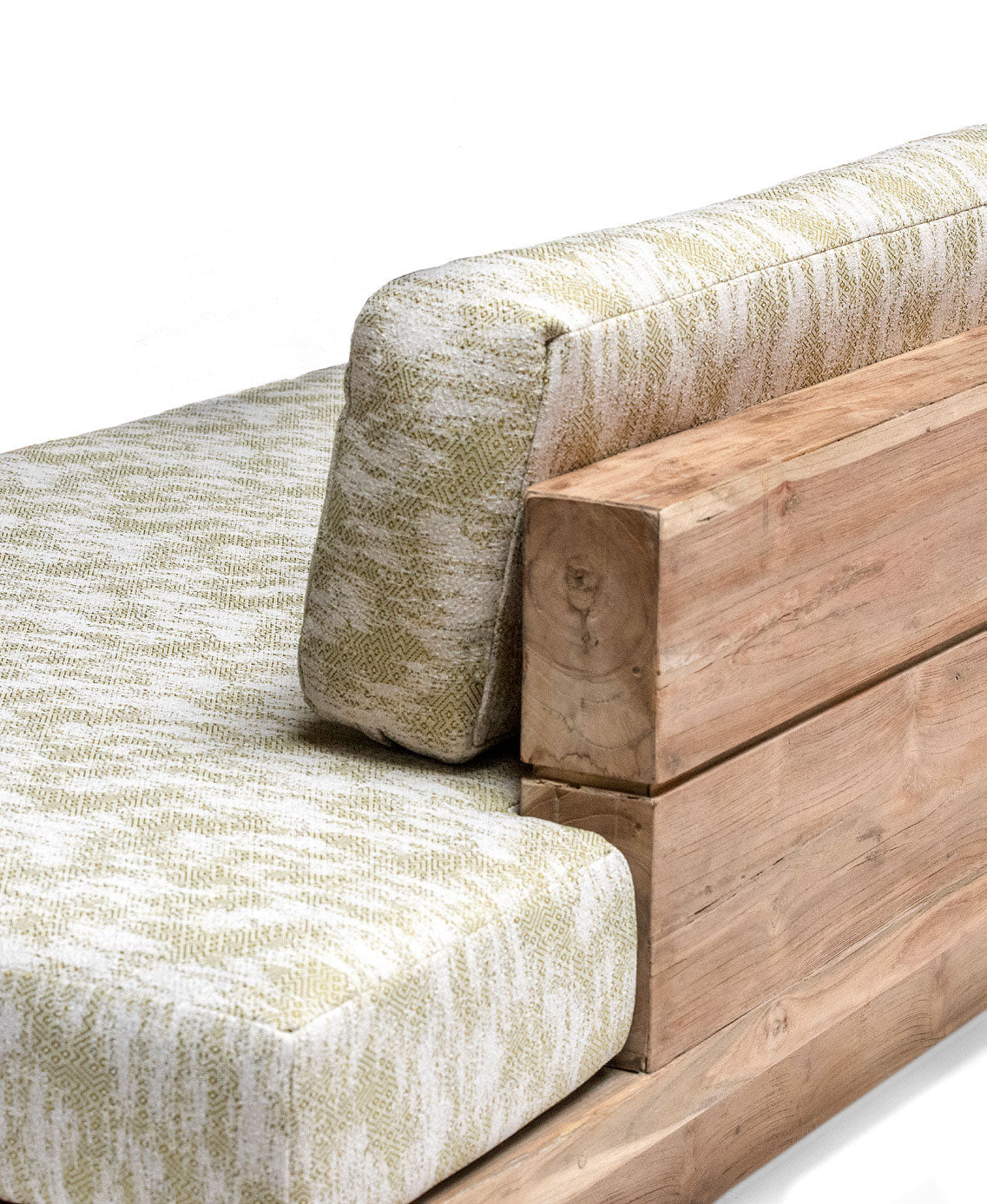 Outdoor-Lounge Sofa Magnus aus massivem Teakholz Natural Grey | wahlweise mit Ablagefläche (Small) oder durchgehendem Polster (Large) | Polster optional in Knelout, Knelout Deluxe, Ktextout oder Ktextout Deluxe