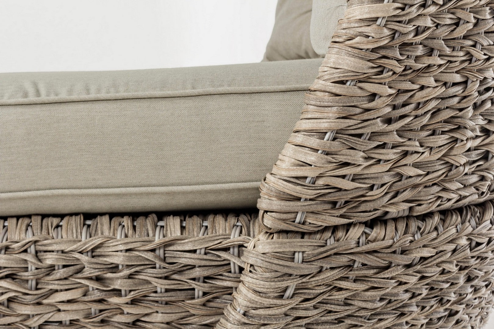 Garten Loungemuschel Samui Daybed mit komfortablen Kissen