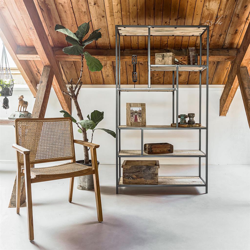 Armlehnenstuhl Heritage Cane Natur aus Teakholz mit Wiener Geflecht | STUFF Loft