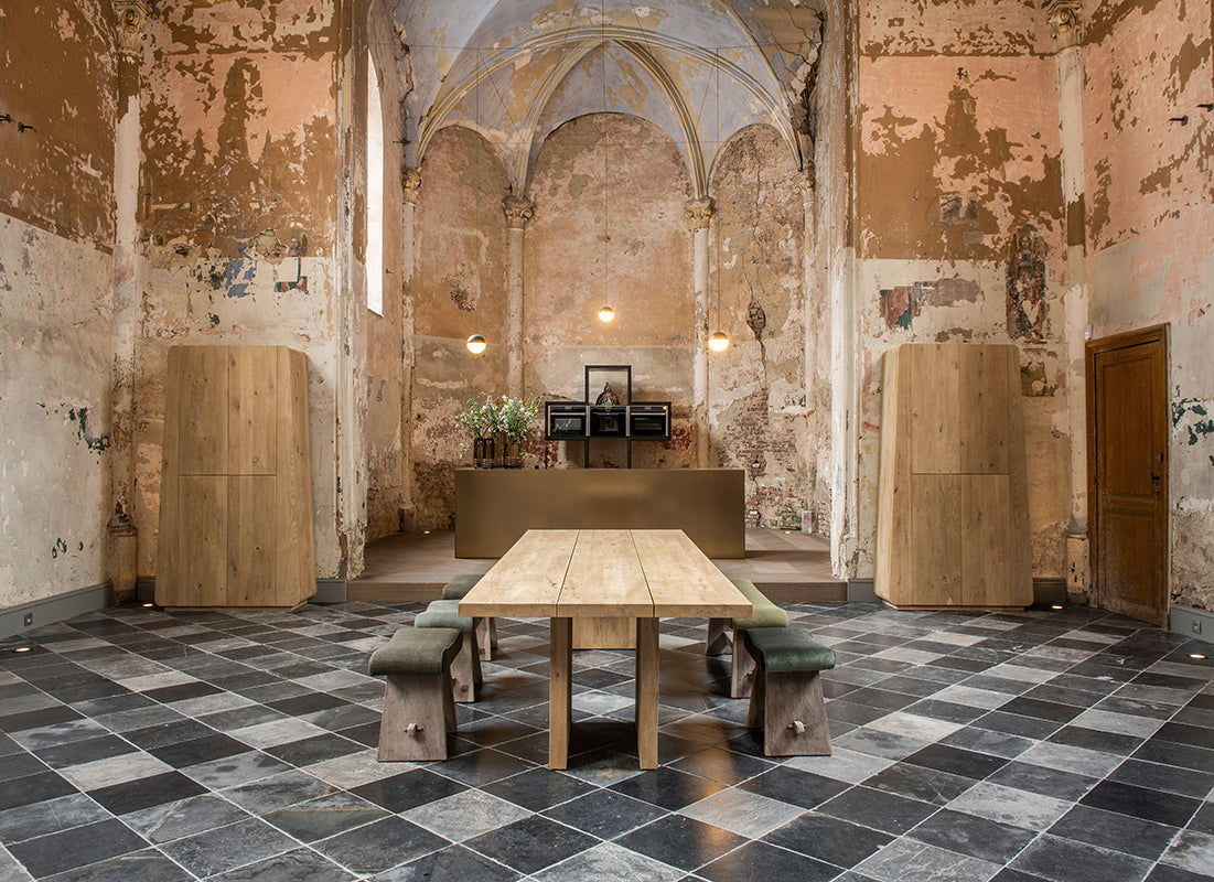 Esstisch Sally Eiche von Gommaire aus massiver französischer Eiche in Natur