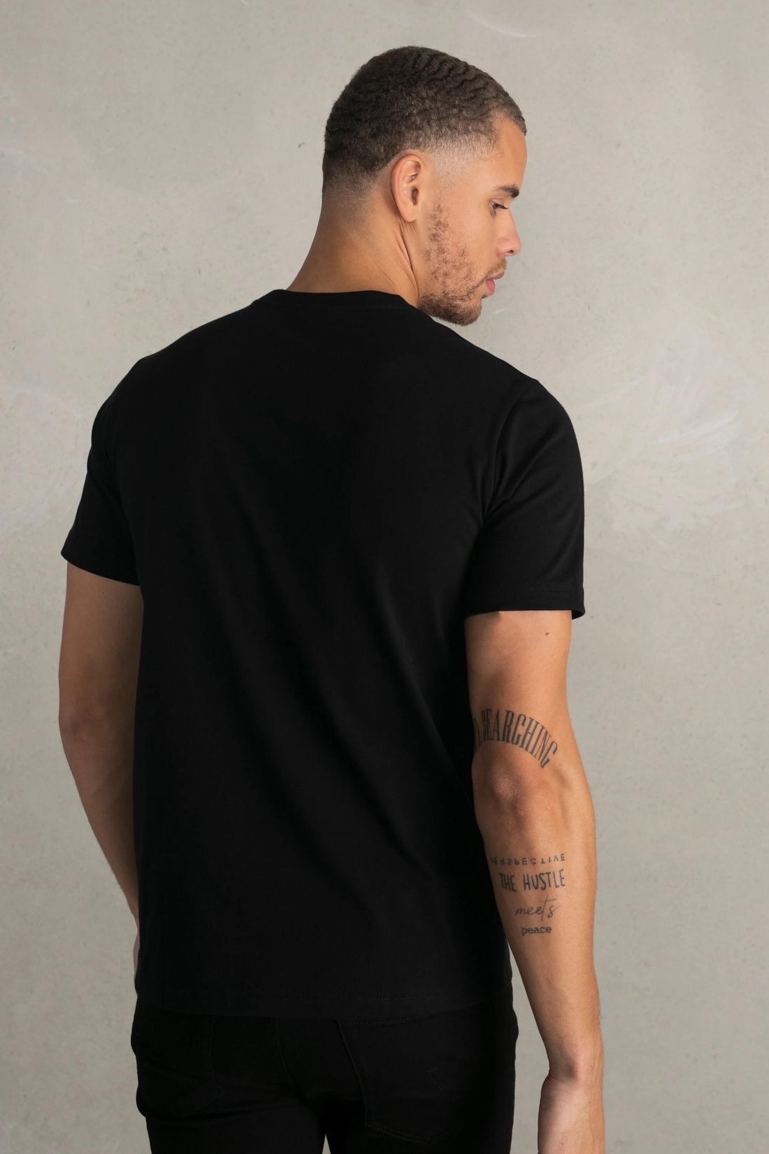 BALR. Brand Straight T-Shirt Jet Black mit Logo | STUFF Shop