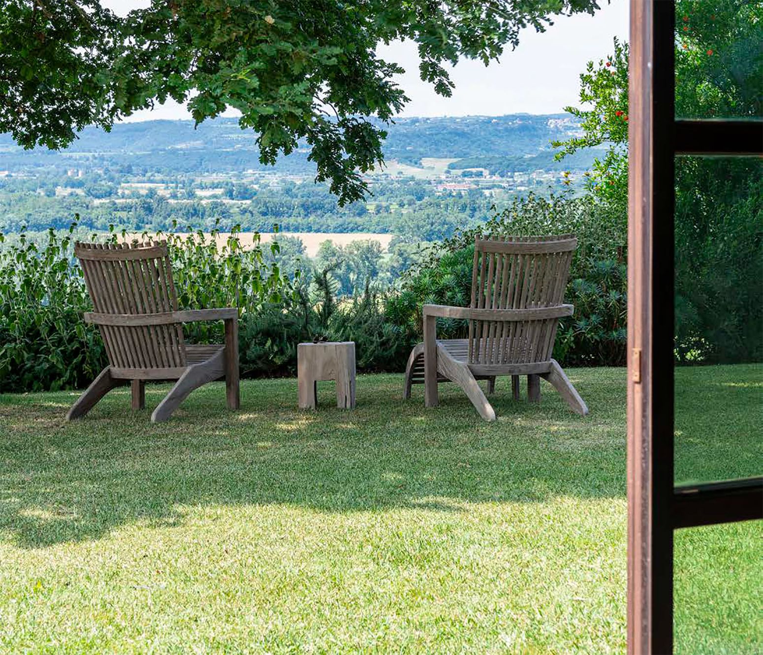 Loungesessel Orso aus Teakholz Natural Grey mit optionalen Outdoor-Polstern in Knelout, Knelout Deluxe, Ktextout oder Ktextout Deluxe