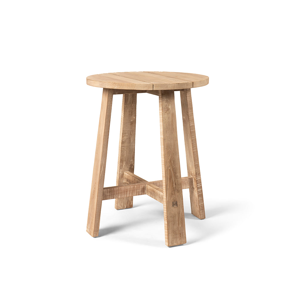 Runder Outdoor Bartisch Alex aus massivem Teakholz in Natural Grey von Gommaire | STUFF Shop