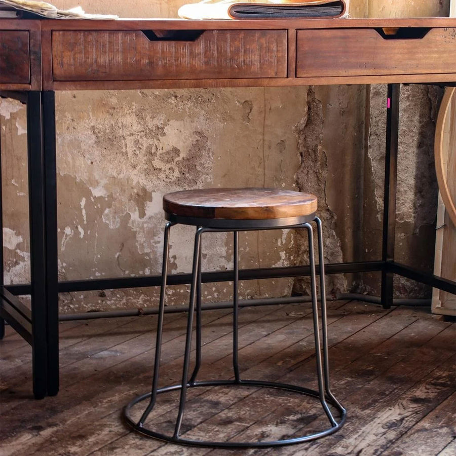 Stapelbar Factory Eisenhocker