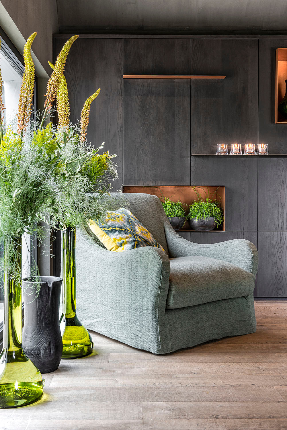 Sessel Bernard von Gommaire mit Cover in hochwertigem Stoff aus europäischer Herstellung | bei STUFF Shop kaufen