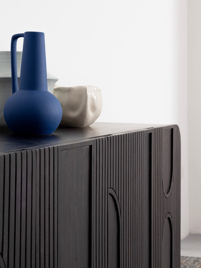 Sideboard Orissa 4-Türig Schwarz aus Mangoholz mit Stahlbeinen und griffloser Front