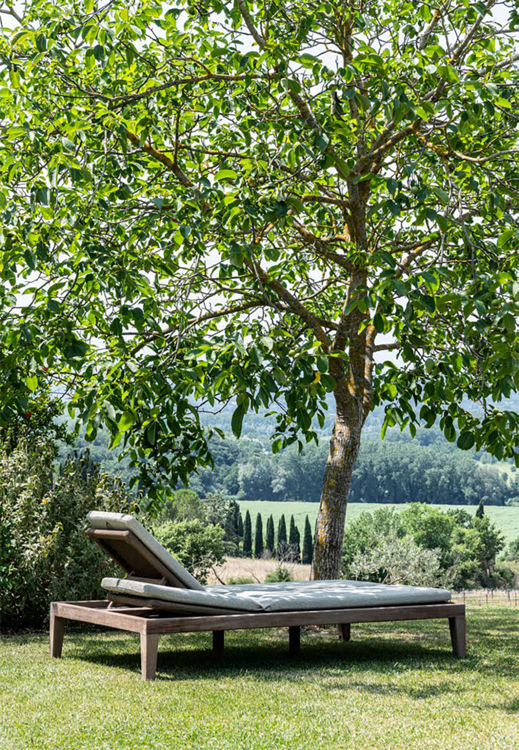 Gommaire Sonnenliege Lisa Double aus Teakholz mit optionalem Polster – wetterfeste Outdoor-Liege für zwei Personen.