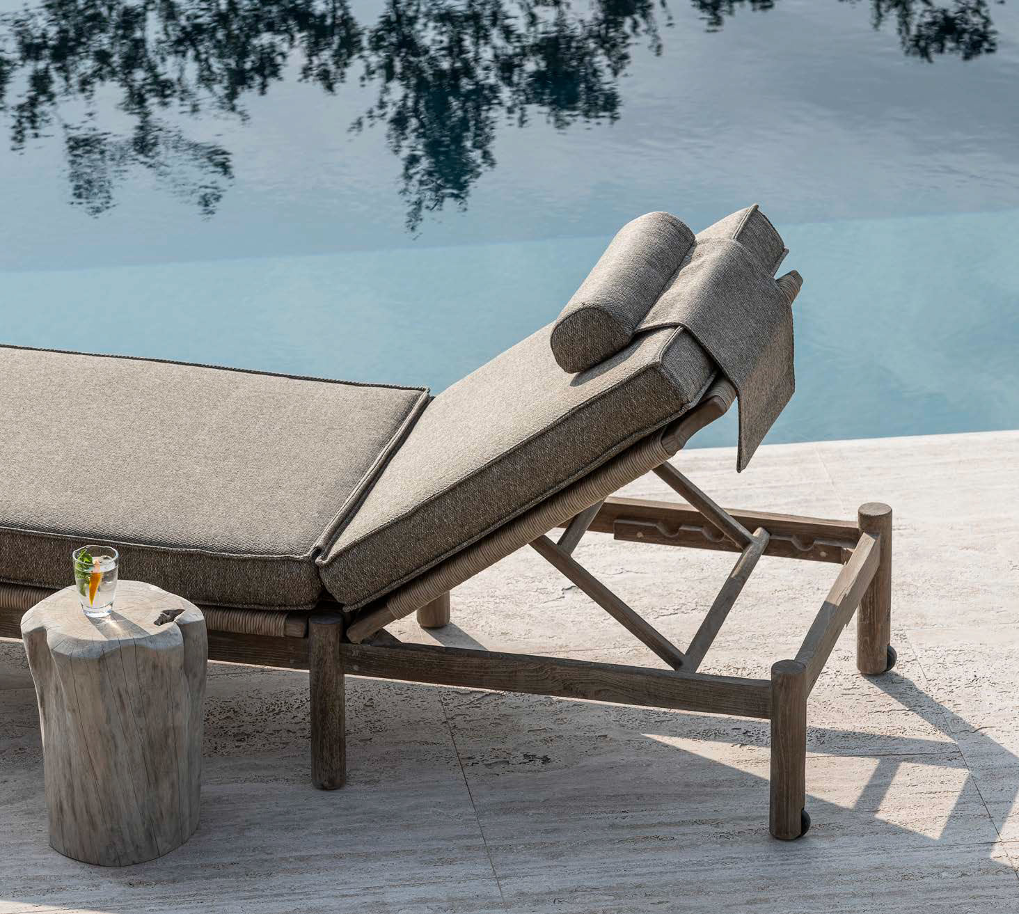 Sonnenliege Mieke von Gommaire mit Polstern in Stoffgruppe Basic bei STUFF Shop online kaufen