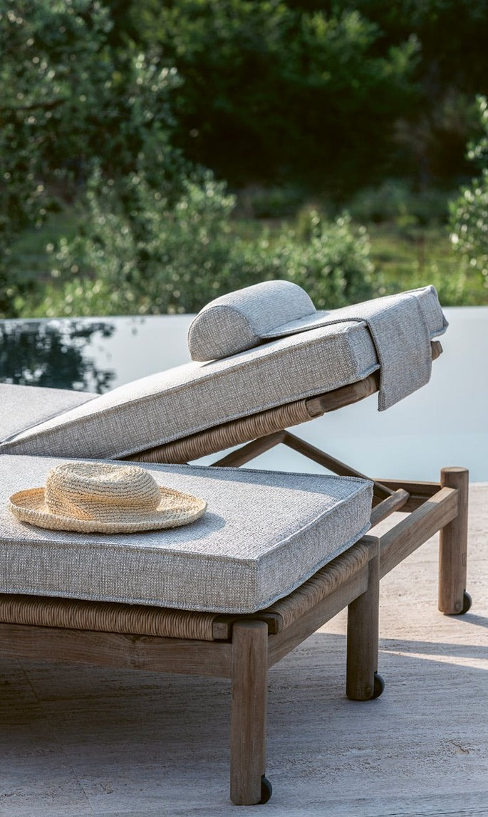 Gommaire Sonnenliege Mieke Double aus Teakholz mit Knelout Deluxe Polstern