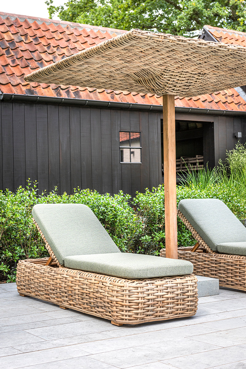 Sonnenliege Jones mit Outdoor Polster im Garten