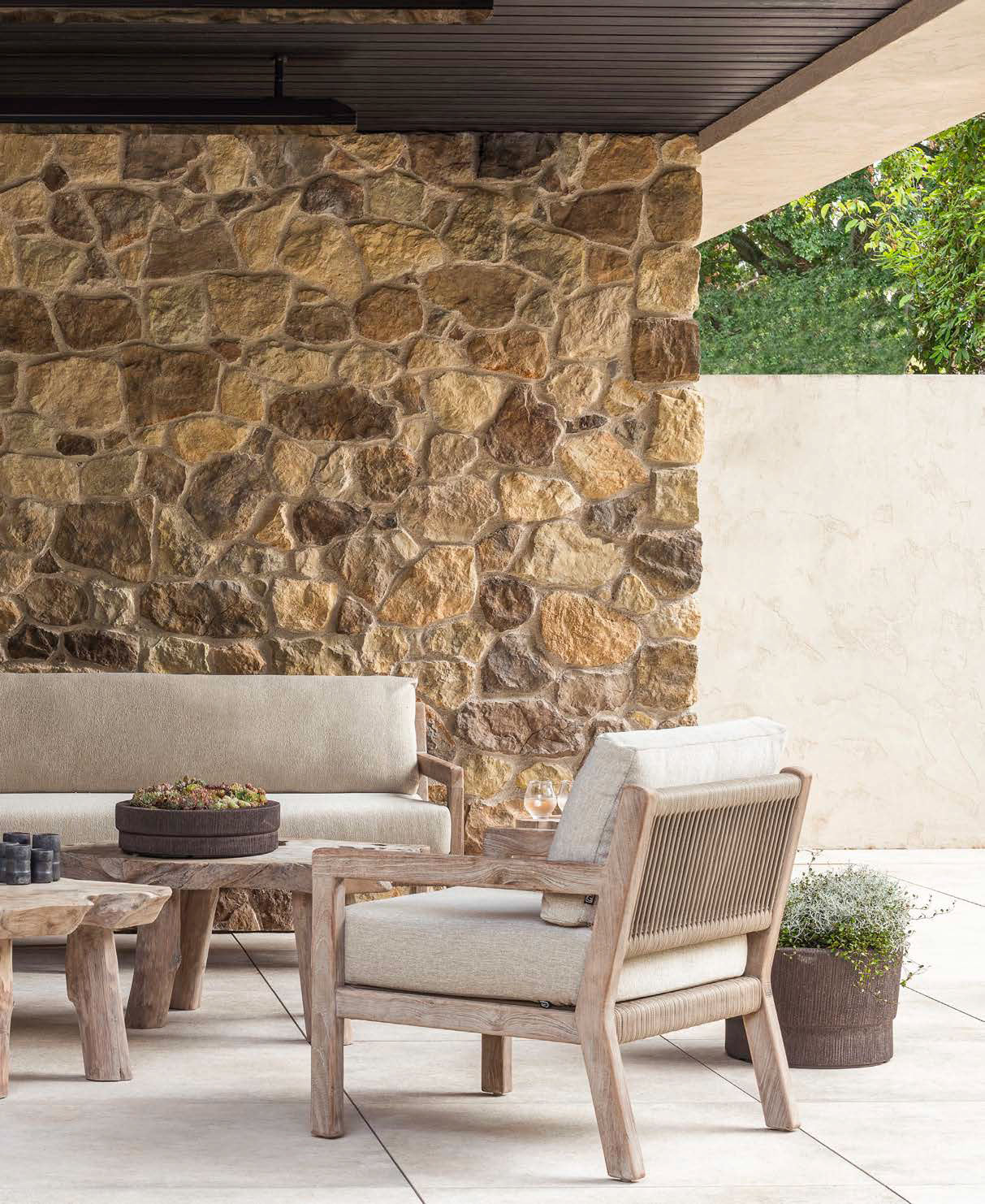 Mario Sessel im Set mit Sofa – Outdoor-Lounge Kombination von Gommaire