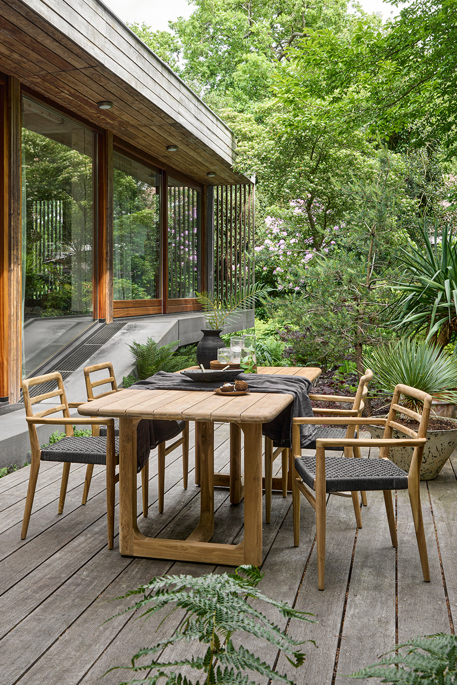 Outdoor-Esstisch Teakscape Primavera aus recyceltem Teakholz, 200 cm | STUFF Shop