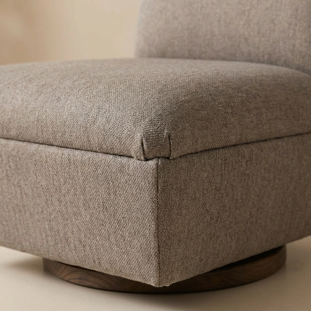 Gommaire Club Sessel Jules drehbar Sand | eleganter Indoor Sessel aus Stoff bei STUFF Shop kaufen