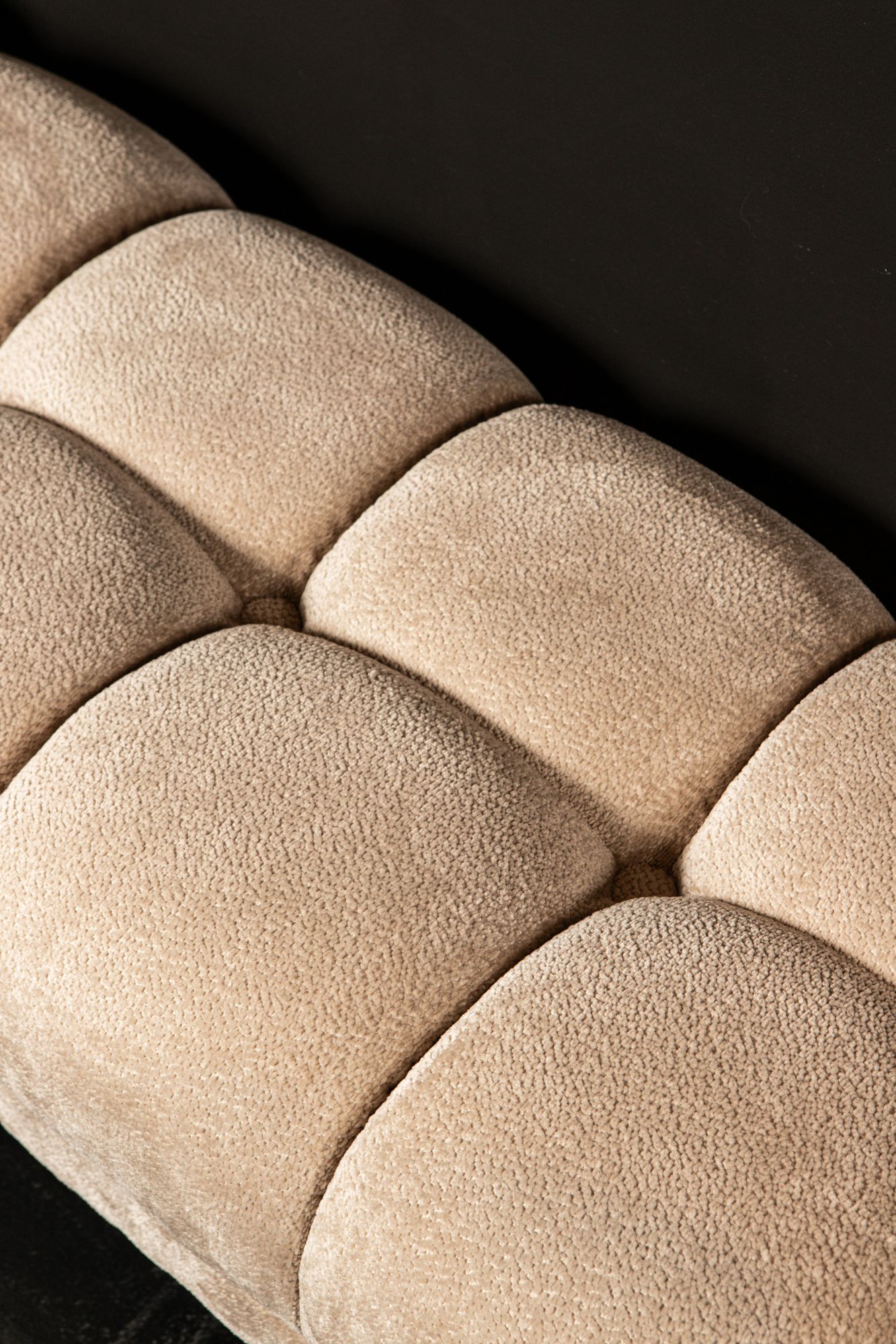 Detailaufnahme Oberfläche | Indoor Bank Polsterbank Melbourne beige | zeitloses Design, hochwertig verarbeitet, ideal für Wohn- und Essbereich