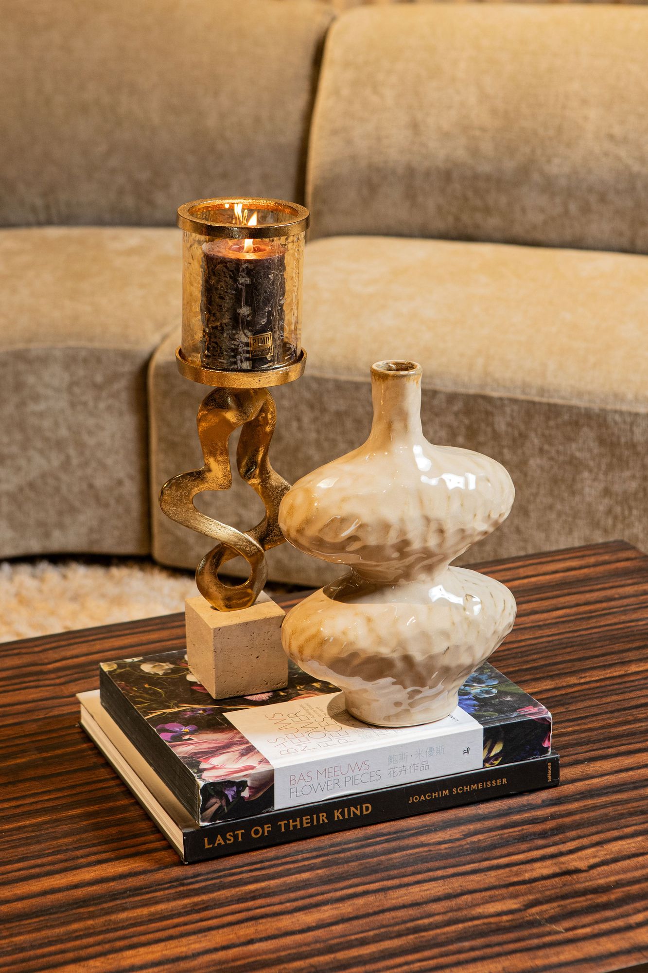 Indoor Sofa Couchtisch Tiess Brown 2 Schubladen im Wohnambiente | zeitloses Design, hochwertig verarbeitet, ideal für Wohn- und Essbereich | Ansicht 04