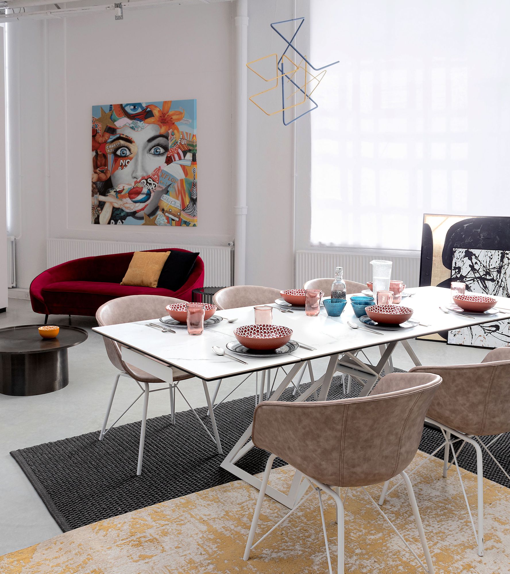 Indoor Sofa Sofa Seraphin Wine 2Pl im Wohnambiente | zeitloses Design, hochwertig verarbeitet, ideal für Wohn- und Essbereich | Ansicht 09