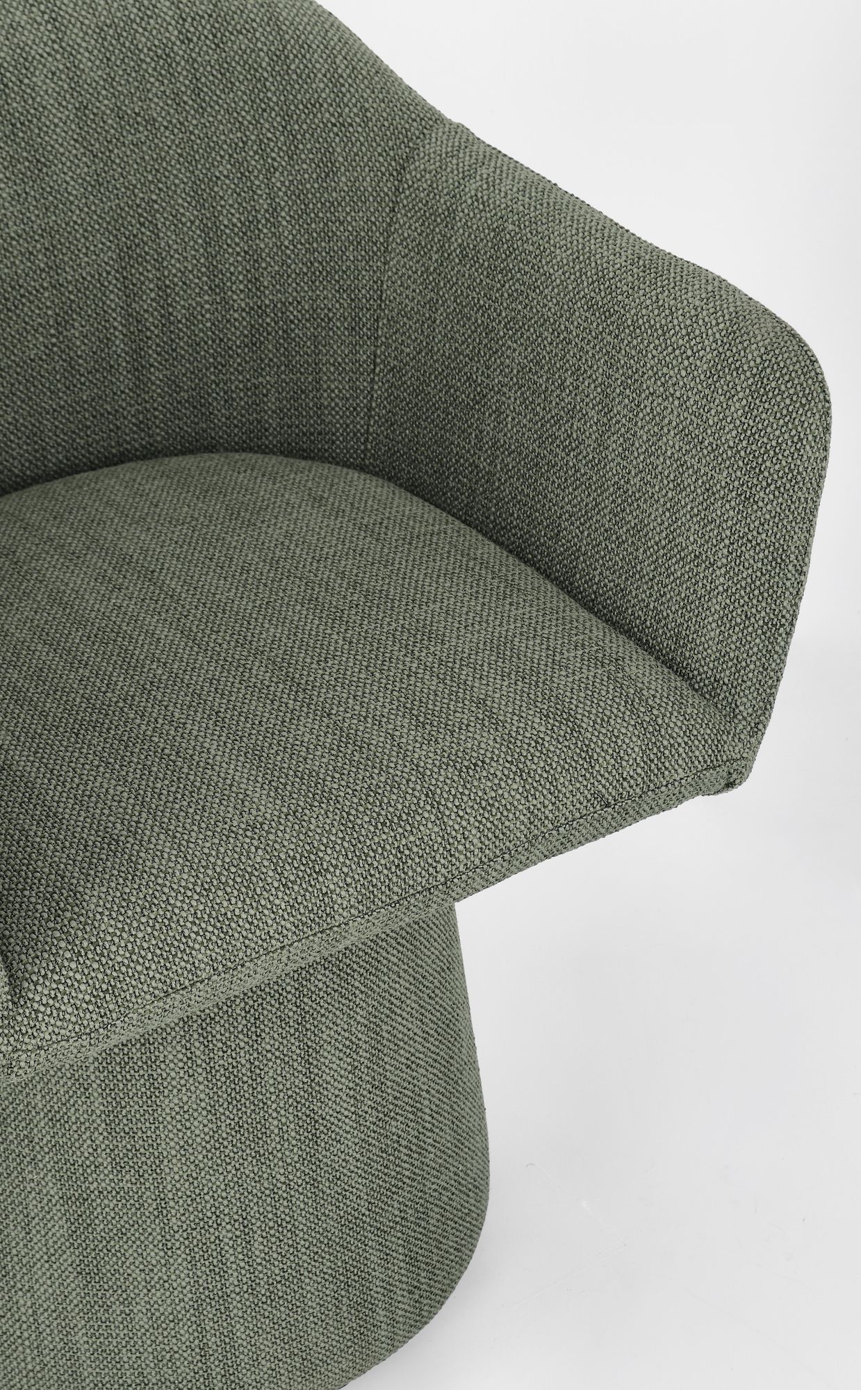 Indoor Sofa Stuhl Lottie drehbar Grün im Wohnambiente | zeitloses Design, hochwertig verarbeitet, ideal für Wohn- und Essbereich | Ansicht 09