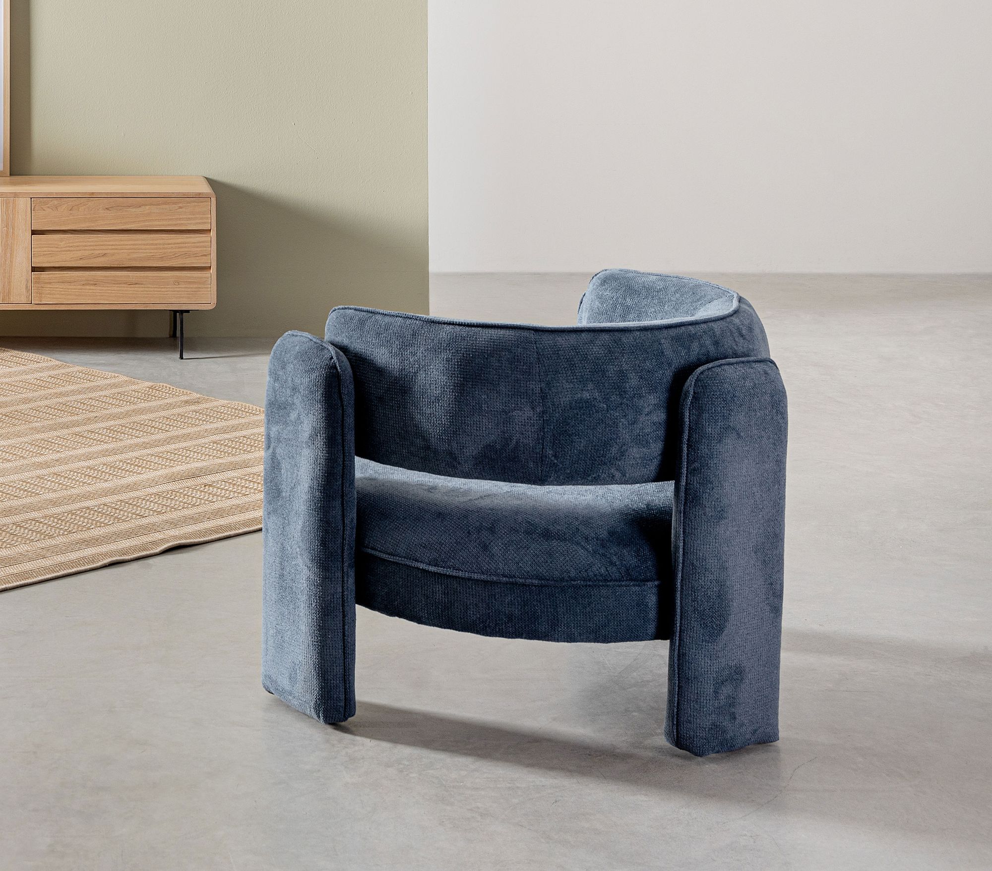 Detailaufnahme Oberfläche | Indoor Sofa Sessel Aisha Blau | zeitloses Design, hochwertig verarbeitet, ideal für Wohn- und Essbereich