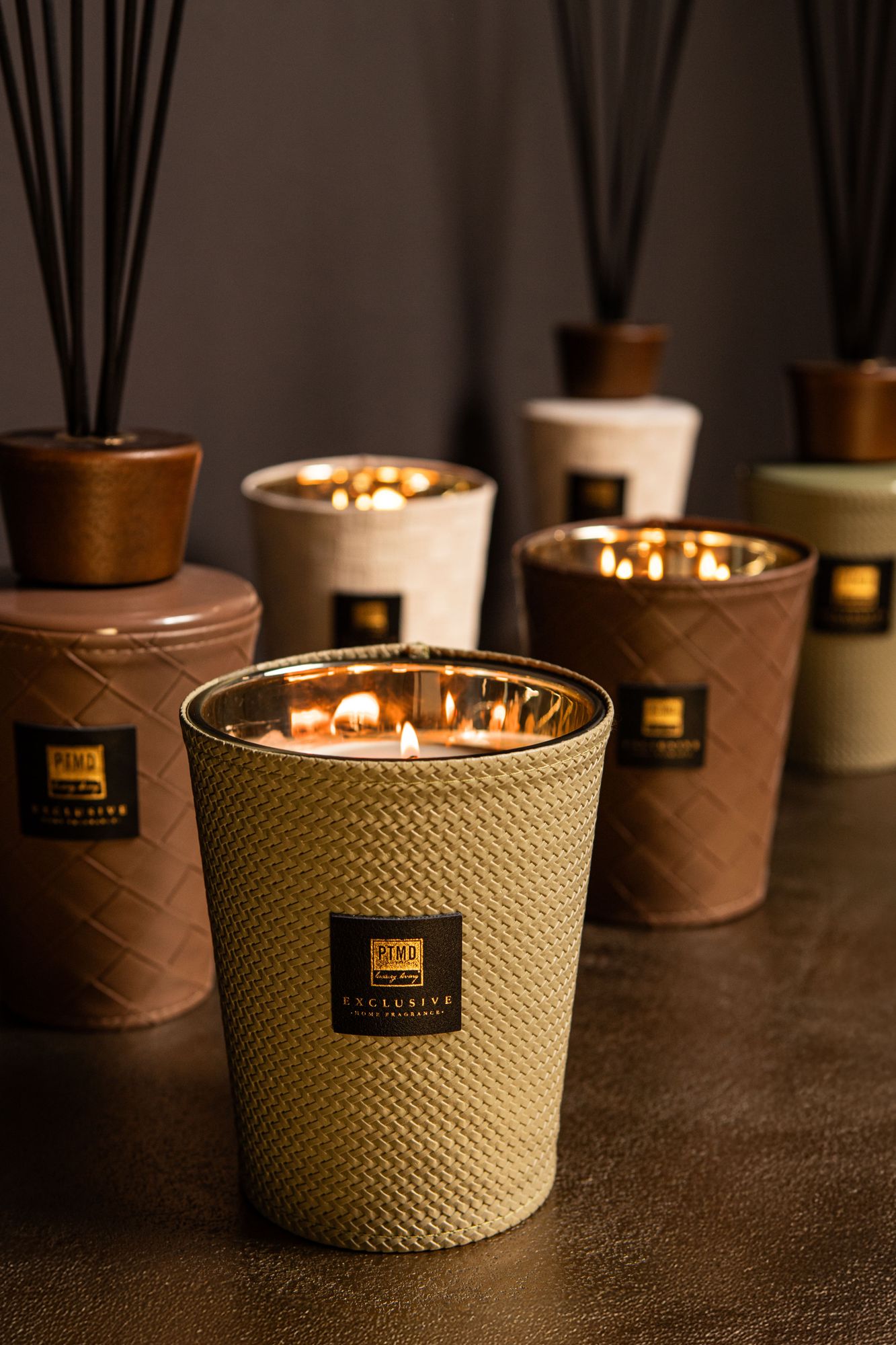 Duftkerze Schwarzwaldaroma | Tiefe Waldnuance - 900gr PTMD Exclusive Raumduft im STUFF Shop