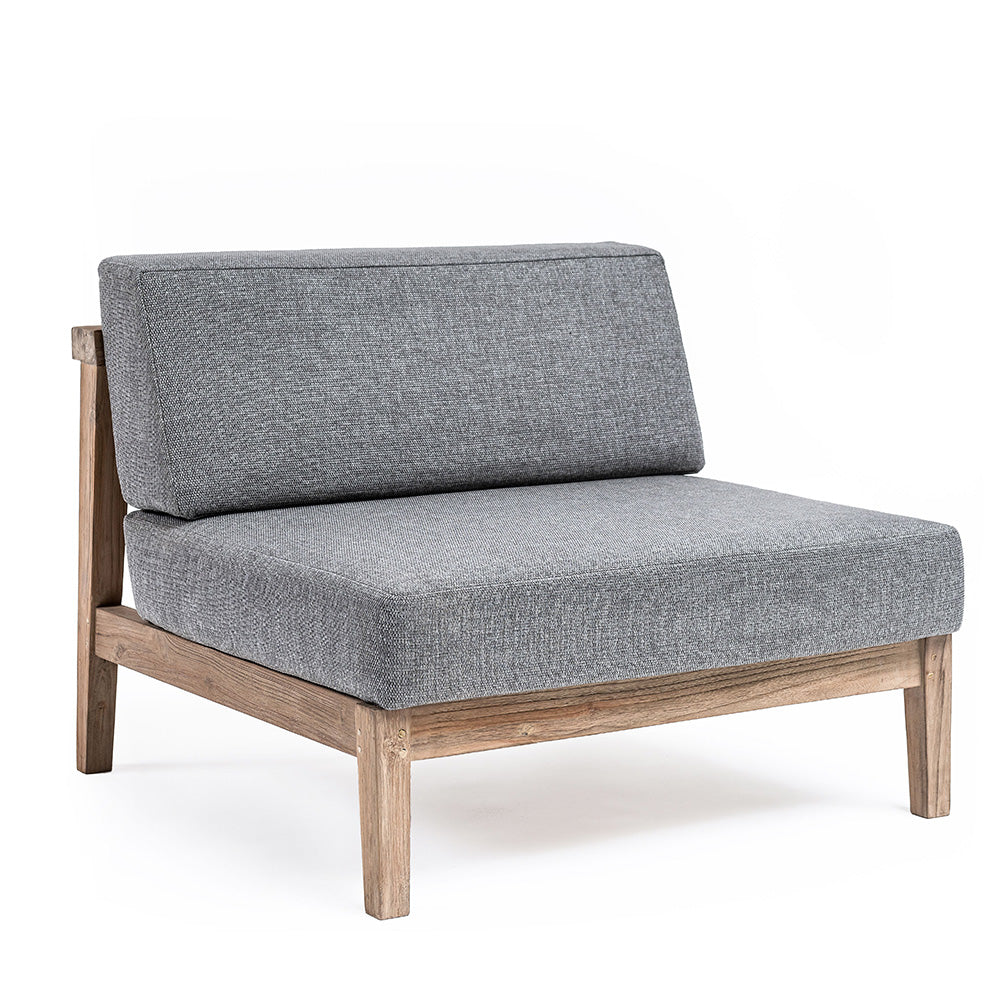 Center Modul Copenhagen aus massivem Teakholz mit grauen Outdoor-Polstern von Gommaire | STUFF Shop