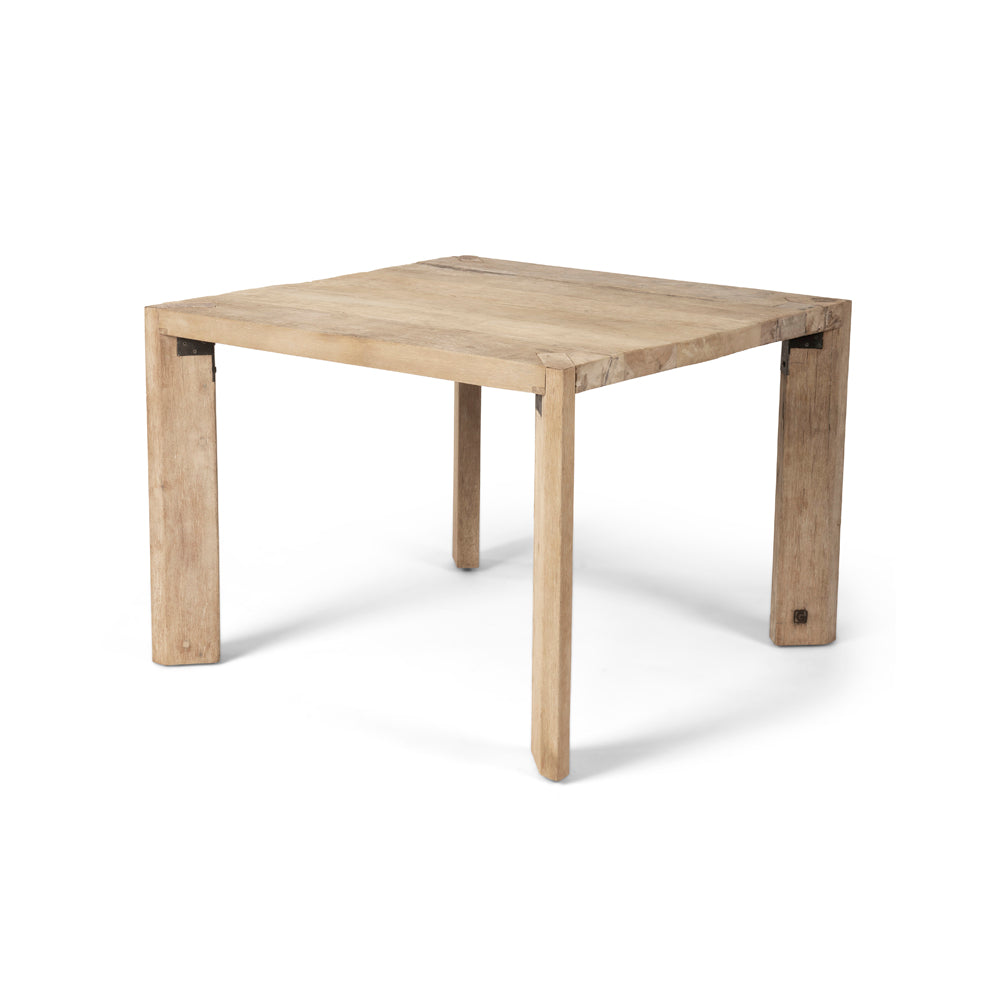 Quadratischer Esstisch Archie Square aus recyceltem Holz von Gommaire | Gommaire bei STUFF Shop kaufen