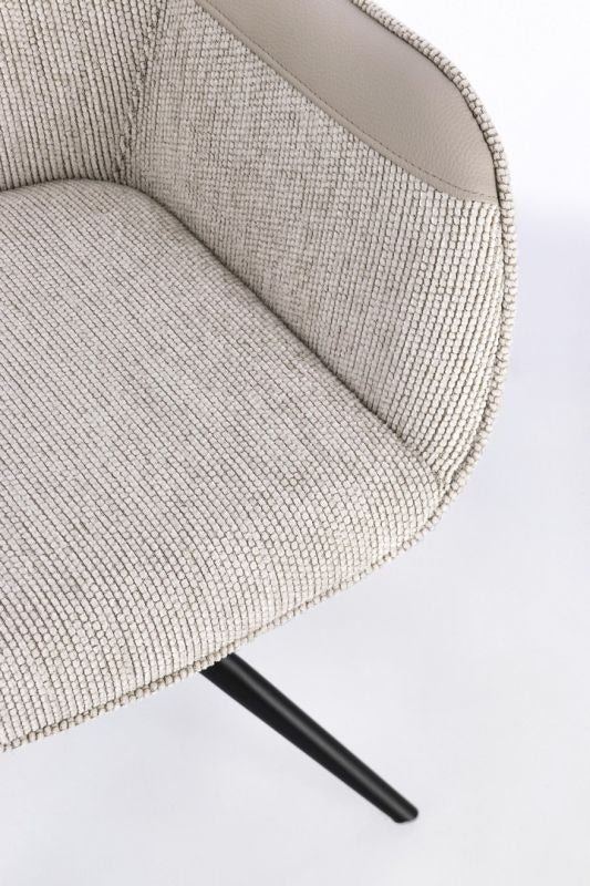 Armlehnenstuhl Drehbar Isotta Beige von Bizzotto: hochwertig verarbeitet, stilsicher kombinierbar und ideal für Essbereich oder Wohnraum | bei STUFF Shop kaufen