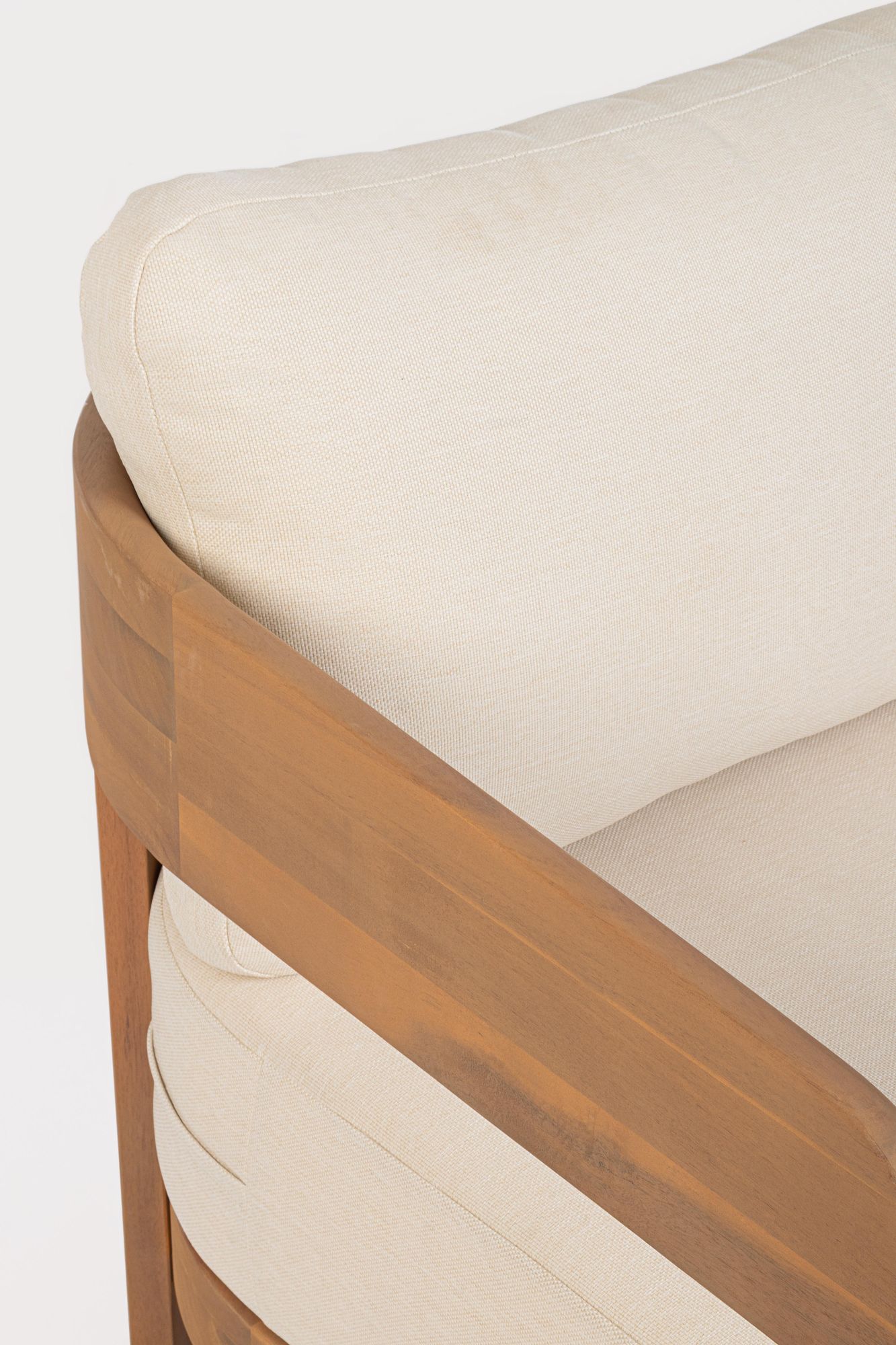 Outdoor Sessel Pablo mit Kissen aus FSC-Holz | Bizzotto bei STUFF Shop kaufen